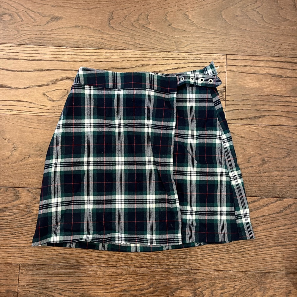 Dark green and black plaid skirt